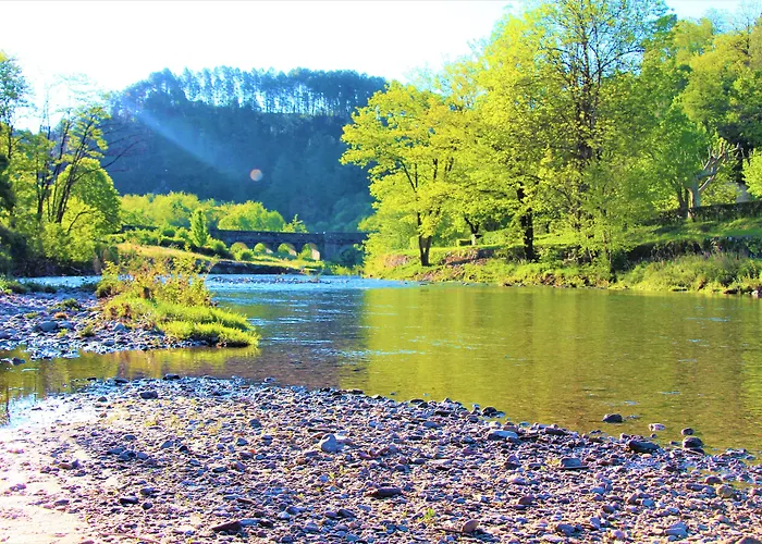 Le Moulin Du Luech Кемпинг Peyremale